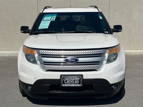 Used 2013 Ford Explorer XLT FWD image 3