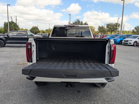 Used 2025 GMC Sierra 2500 Denali Ultimate image 12