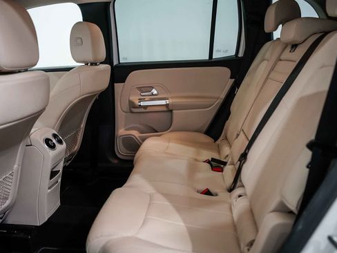 Used 2023 Mercedes-Benz GLB 250 image 17