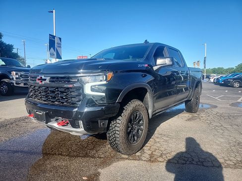 Used 2025 Chevrolet Silverado 1500 ZR2 w/ Technology Package AWD/4WD image 6