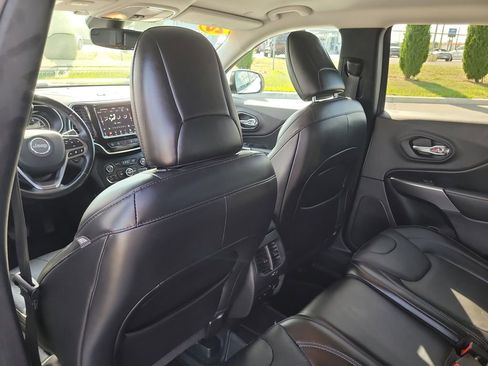 Used 2020 Jeep Cherokee Limited w/ Technology Group AWD/4WD image 11