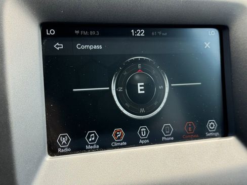 Used 2019 Jeep Compass Latitude image 16