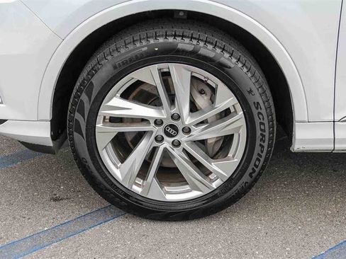 Used 2023 Audi Q7 2.0T Premium w/ Towing Package image 9