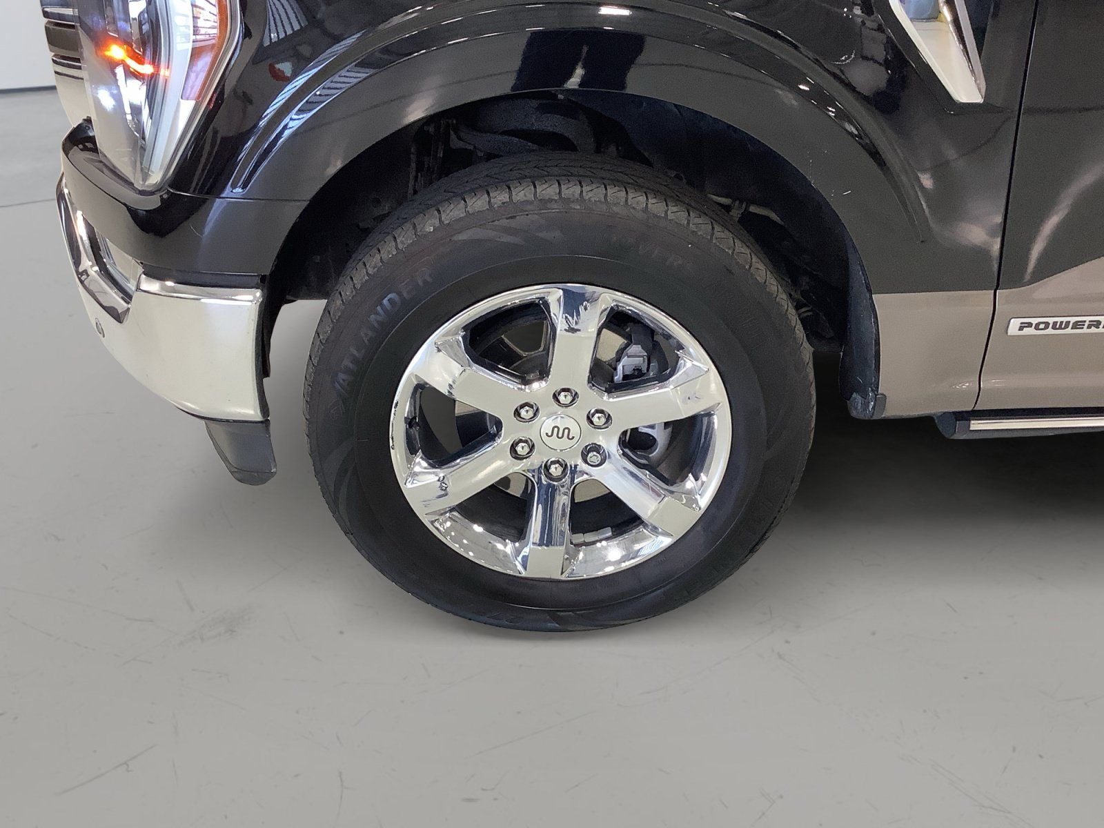 Used 2023 Ford F150 King Ranch w/ Equipment Group 601A High AWD/4WD image 9