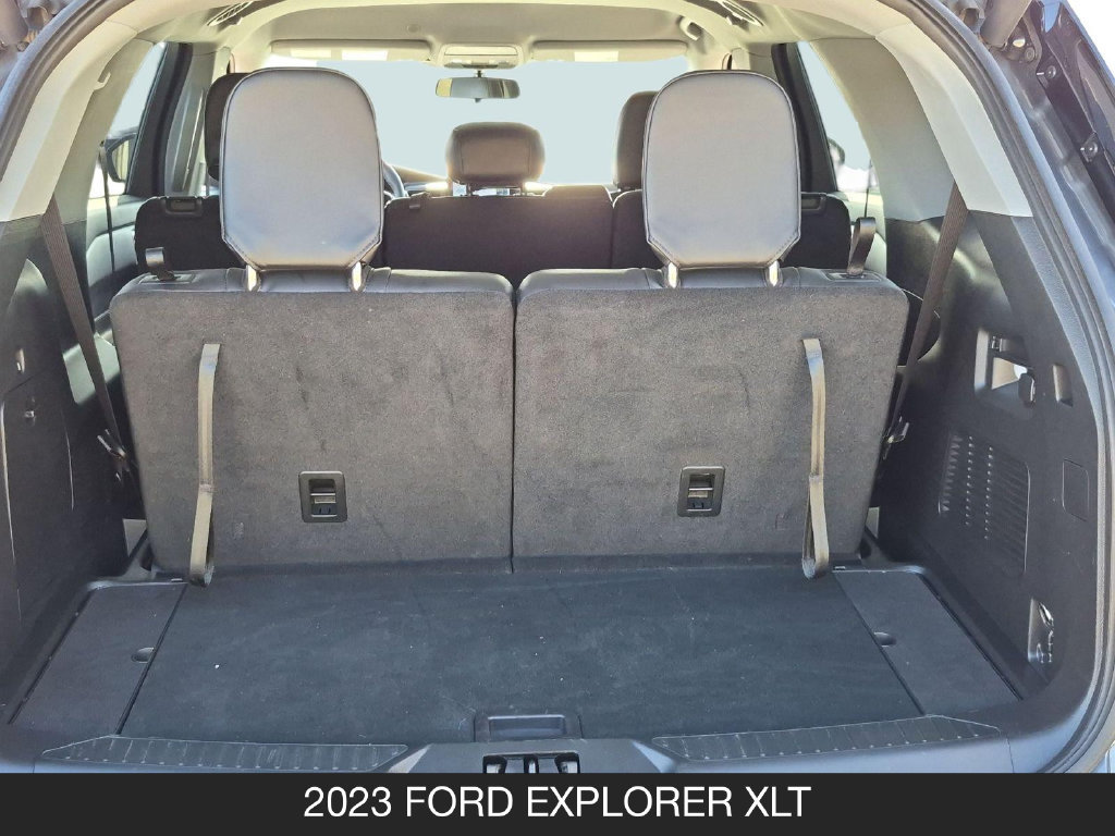 Used 2023 Ford Explorer XLT w/ Equipment Group 202A RWD image 23