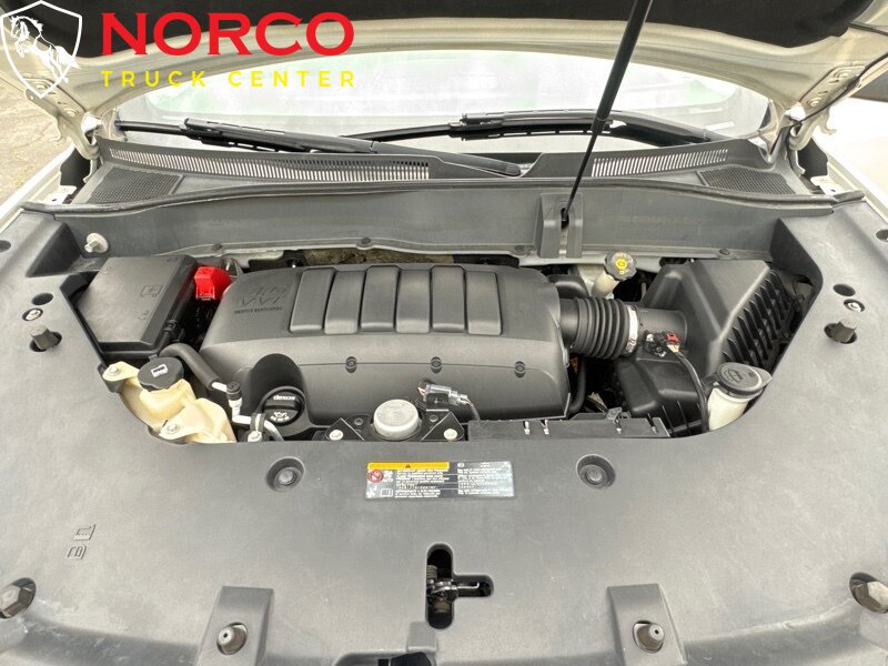 Used 2015 GMC Acadia SLE FWD image 22