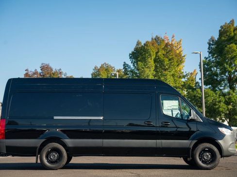 New 2025 Mercedes-Benz Sprinter 2500 image 6