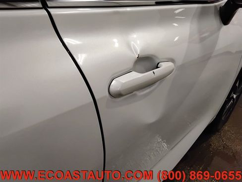 Used 2022 Toyota Highlander XLE image 18