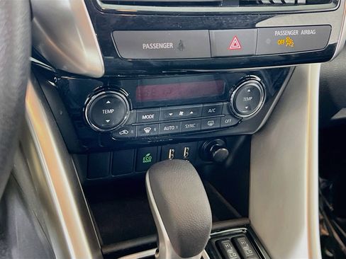 Used 2023 Mitsubishi Eclipse Cross SE image 16