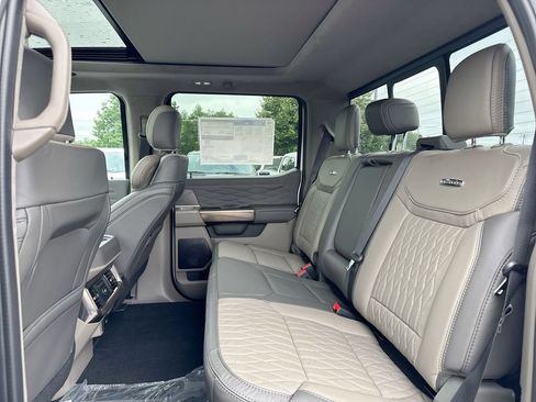 New 2026 Ford F250 Platinum w/ Platinum Plus Package AWD/4WD image 27