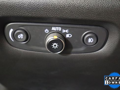 Used 2021 Chevrolet Traverse LT FWD image 33