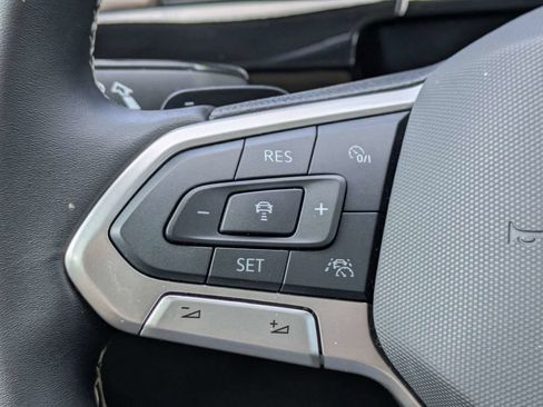 Used 2025 Volkswagen Atlas SEL AWD/4WD image 27