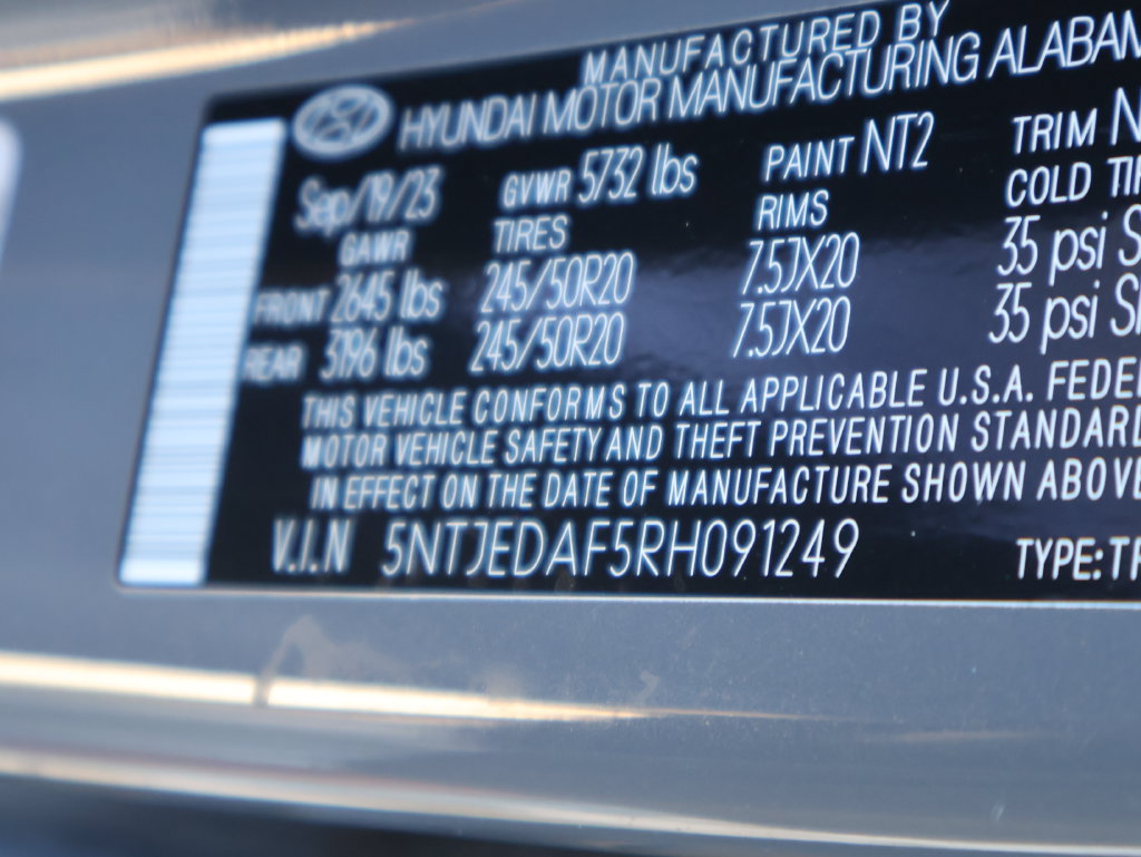 Used 2024 Hyundai Santa Cruz Limited AWD/4WD image 40