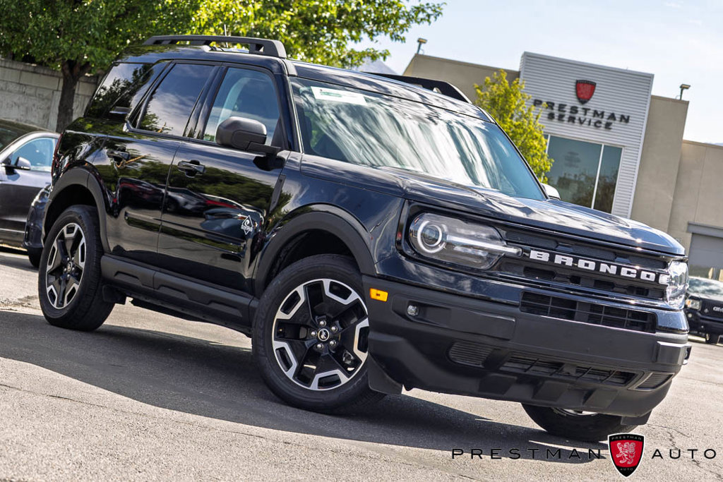 Used 2023 Ford Bronco Sport Outer Banks w/ Tech Package AWD/4WD image 1