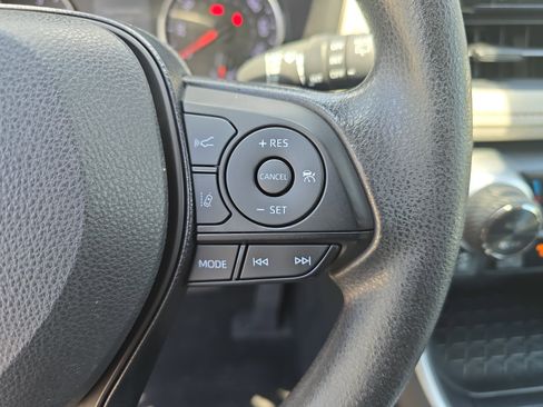 Used 2019 Toyota RAV4 XLE w/ Convenience Package AWD/4WD image 20