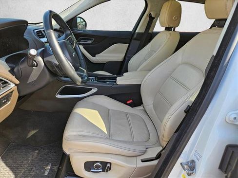 Used 2019 Jaguar F-PACE Prestige AWD/4WD image 15