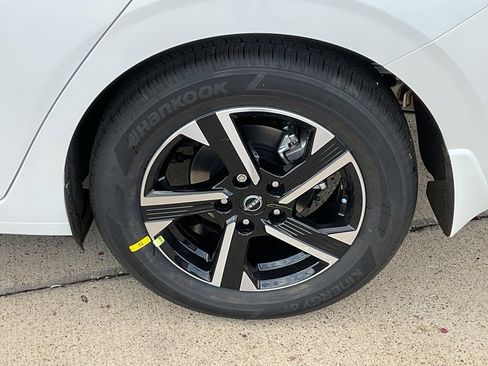 New 2025 Nissan Sentra SV w/ All-Weather Package image 8