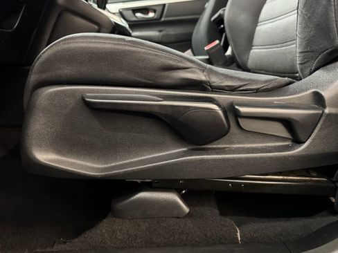 Used 2019 Honda CR-V LX image 16