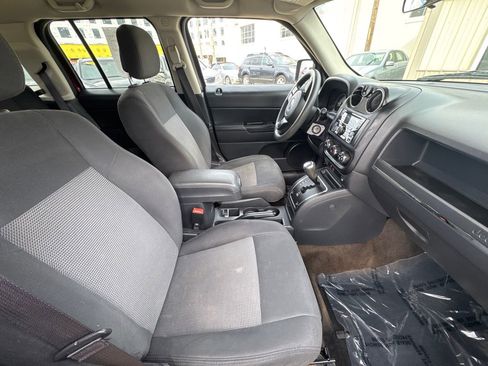 Used 2015 Jeep Patriot Sport w/ Power Value Group image 5