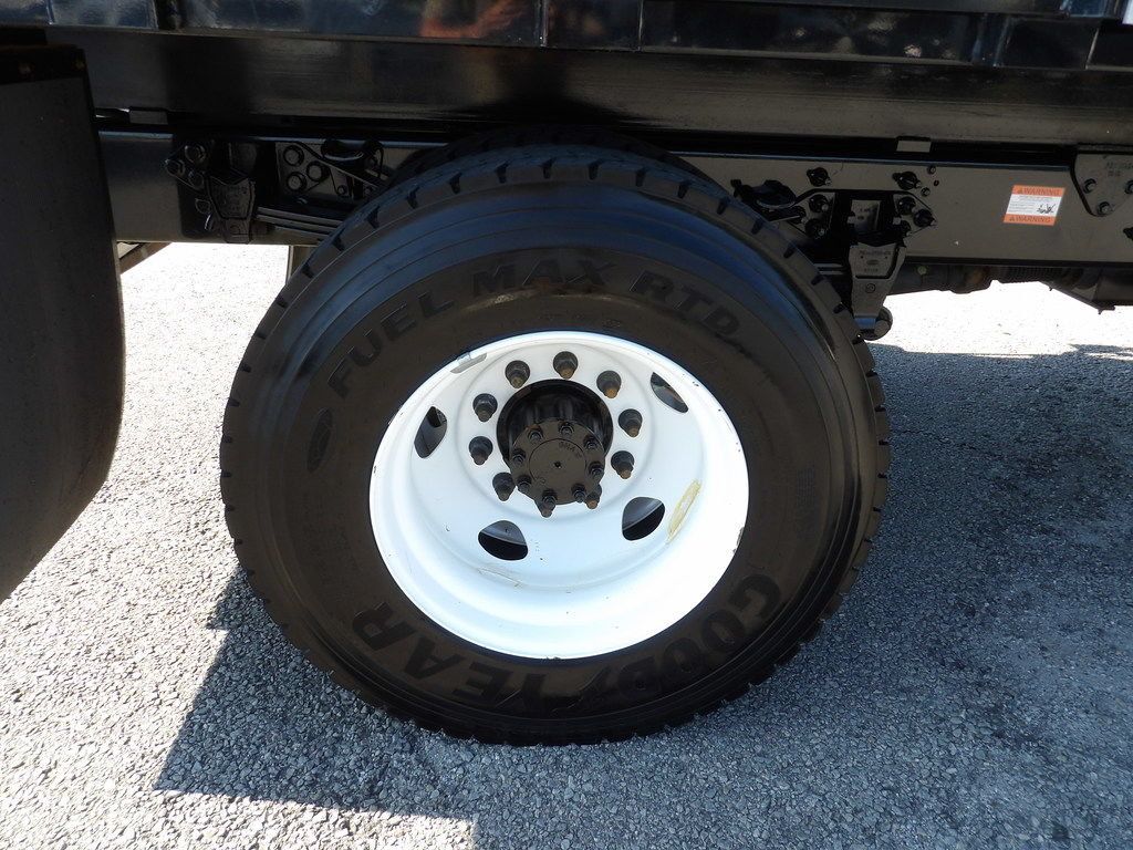 Used 2025 Ford F650 2WD Regular Cab Super Duty image 60