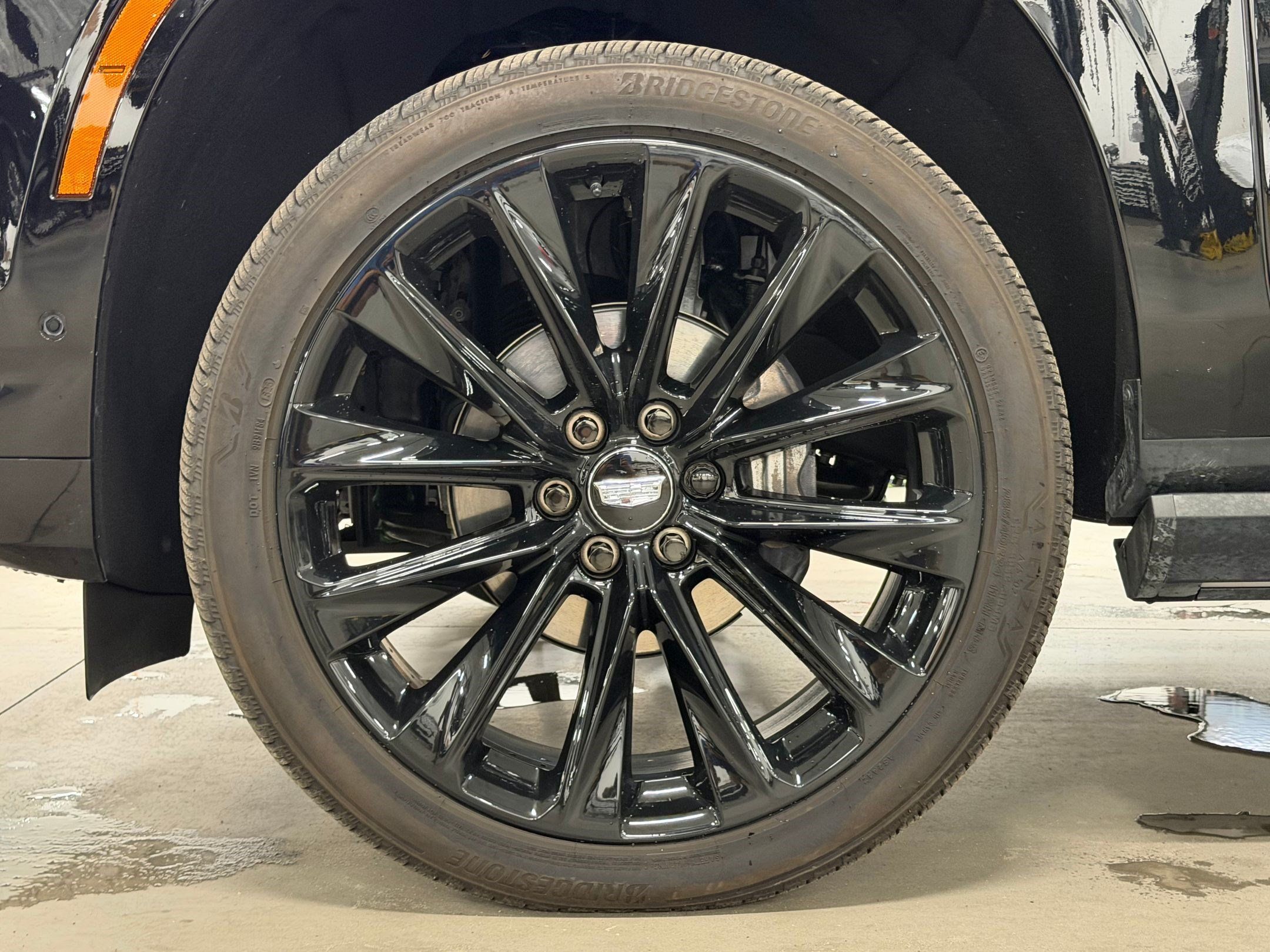 Certified 2025 Cadillac Escalade Sport Platinum w/ LPO, ONYX Package AWD/4WD image 12