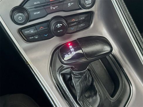 Used 2022 Dodge Challenger GT image 16