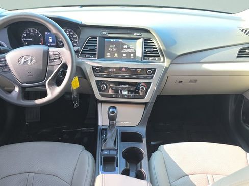 Used 2016 Hyundai Sonata SE FWD image 11