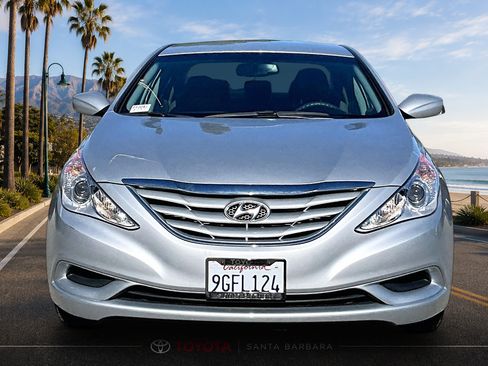 Used 2012 Hyundai Sonata GLS w/ Popular Equipment Pkg FWD image 2
