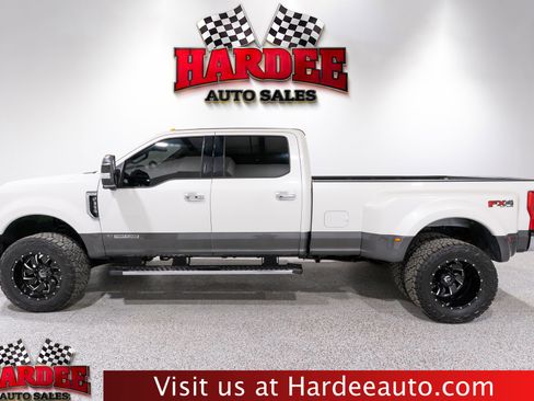 Used 2019 Ford F350 Lariat w/ Lariat Ultimate Package image 1