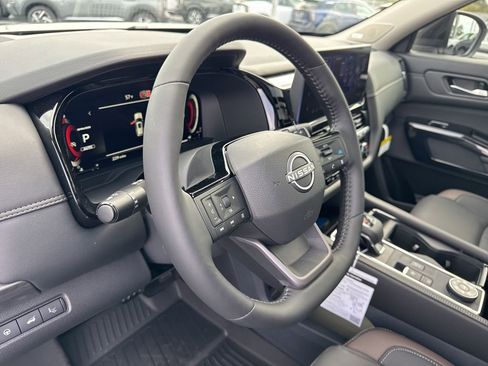 New 2026 Nissan Pathfinder Platinum w/ Cargo Package AWD/4WD image 29