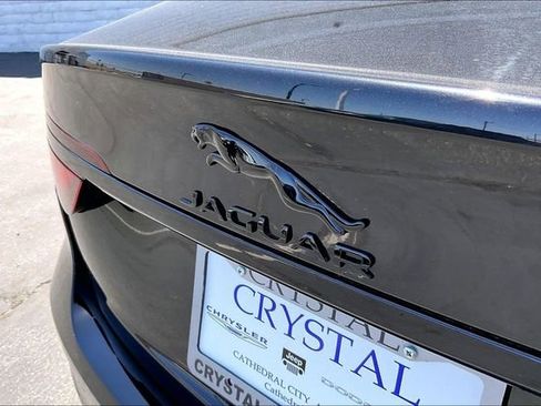 Used 2024 Jaguar XF R-Dynamic SE RWD image 31