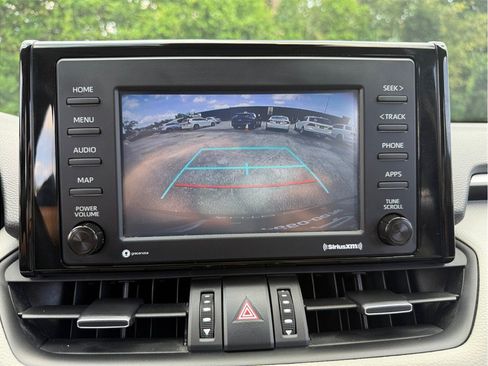 Used 2021 Toyota RAV4 XLE Premium AWD/4WD image 29