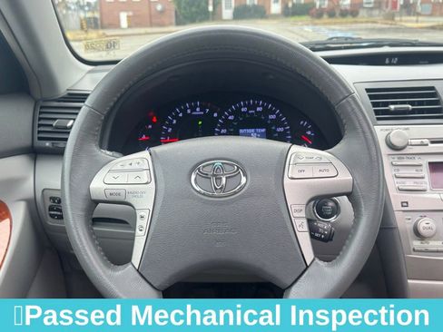 Used 2010 Toyota Camry XLE image 19