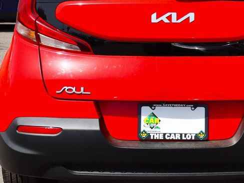 Used 2022 Kia Soul LX w/ Technology Package FWD image 19