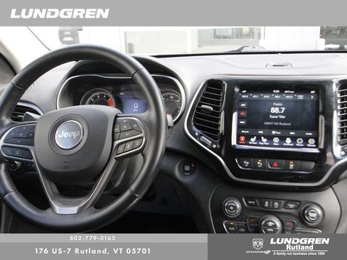 Used 2021 Jeep Cherokee Limited w/ Mopar Interior Package AWD/4WD image 33