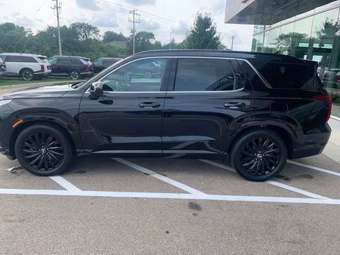 Certified 2025 Hyundai Palisade Calligraphy AWD/4WD image 2