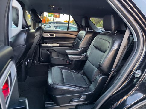 Used 2022 Ford Explorer Limited w/ Hybrid Equipment Group 310A image 11