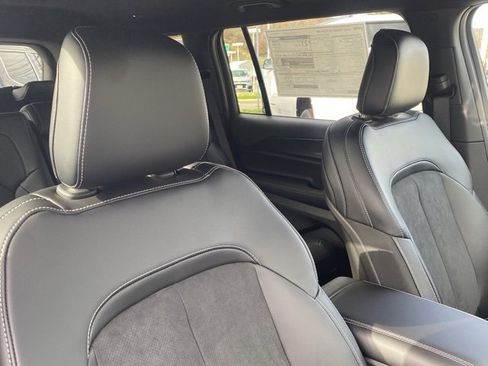 New 2025 Jeep Grand Cherokee L Altitude image 29