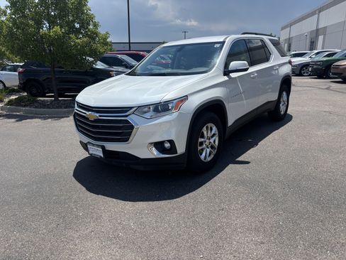 Used 2020 Chevrolet Traverse LT AWD/4WD image 3