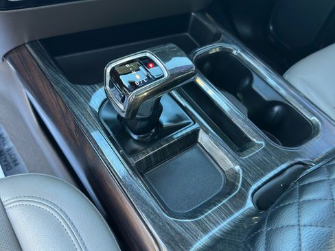 Used 2022 GMC Sierra 1500 SLT image 31