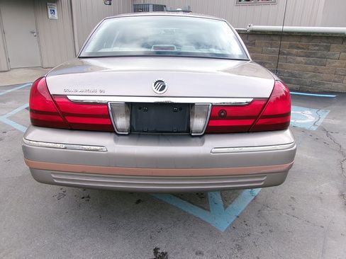 Used 2005 Mercury Grand Marquis GS image 4