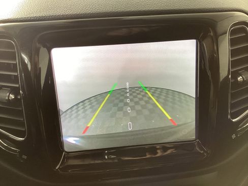 Used 2021 Jeep Compass Limited w/ Sun and Sound Group image 19