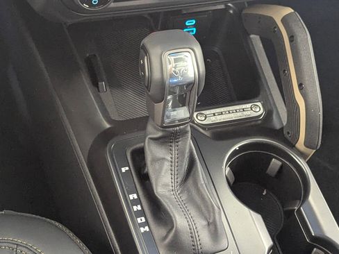 New 2025 Ford Bronco Badlands image 16