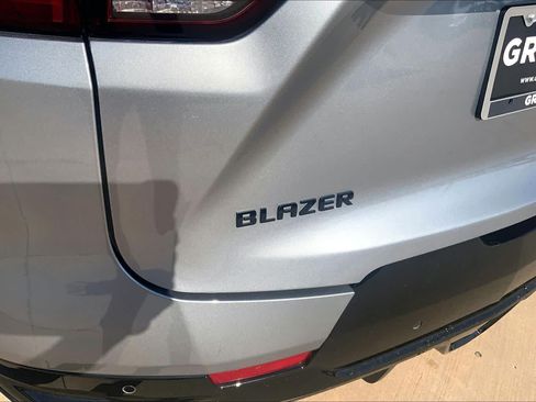 Used 2025 Chevrolet Blazer RS FWD image 30