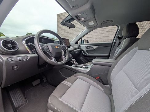 Used 2025 Chevrolet Blazer LT FWD image 15
