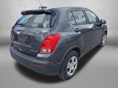 Used 2016 Chevrolet Trax LS FWD image 5