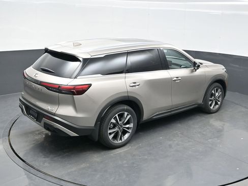 Used 2025 INFINITI QX60 Luxe w/ Vision Package image 40