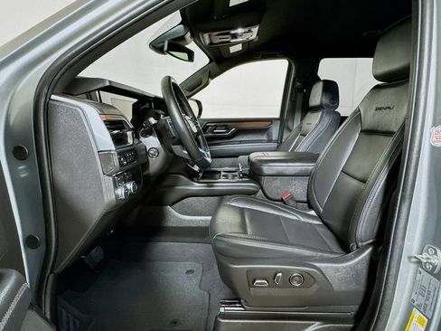 Certified 2025 GMC Yukon Denali AWD/4WD image 20