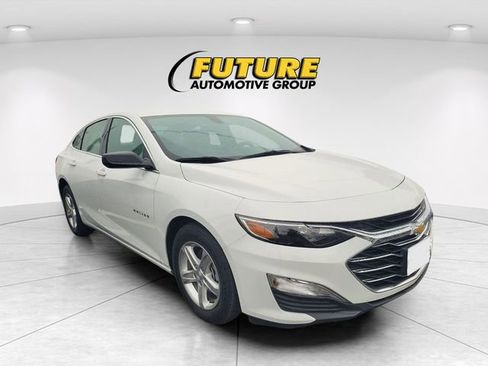 Used 2022 Chevrolet Malibu LS image 1