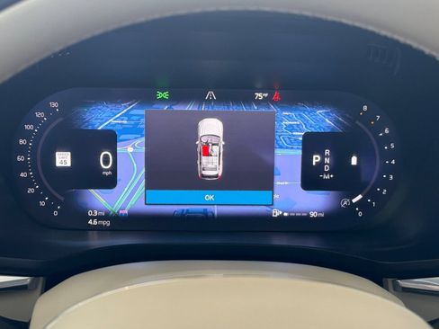 Used 2023 Volvo XC60 B5 Plus w/ Climate Package FWD image 27